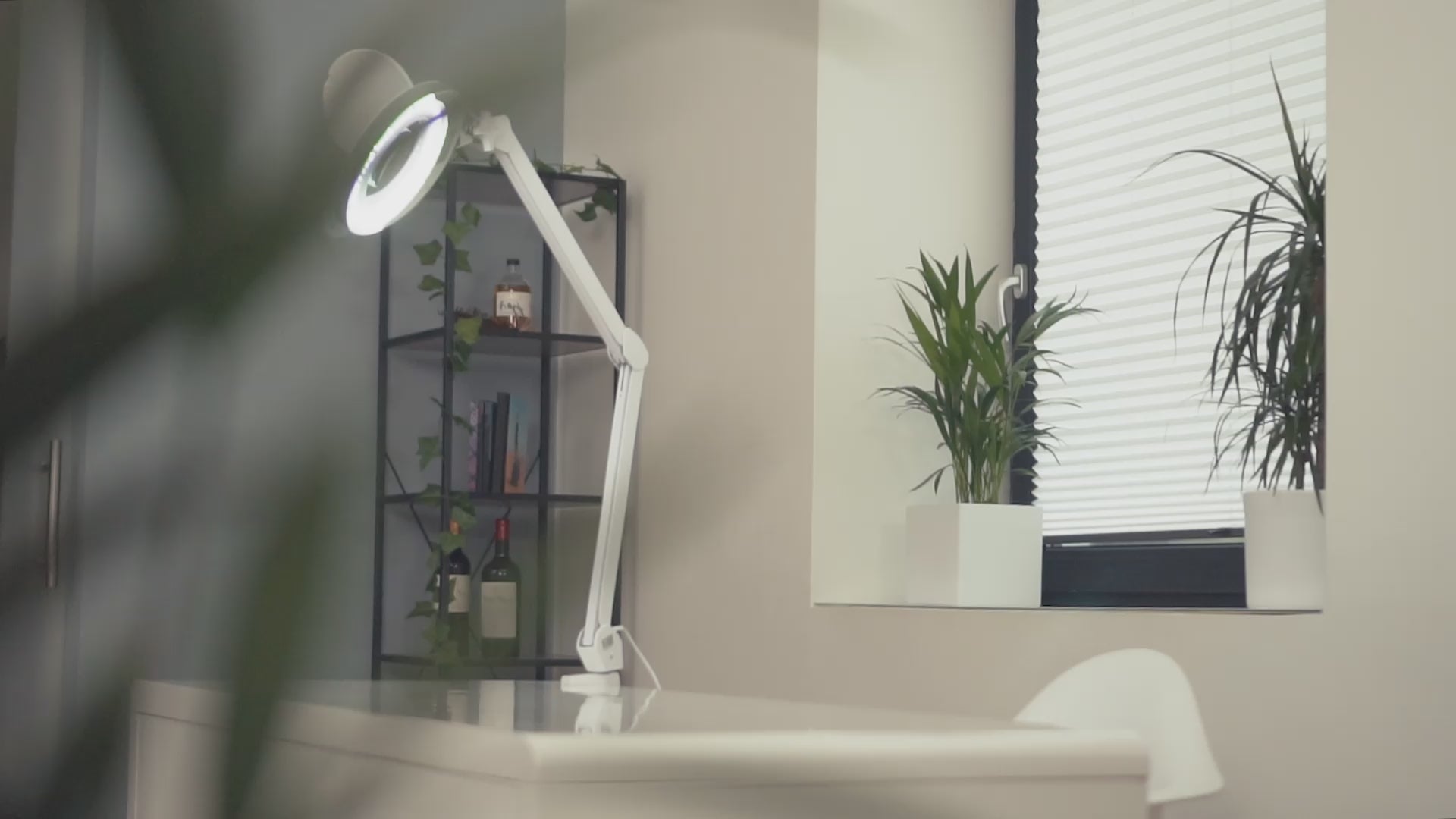 Lumeno 721X Lampa z lupą/Lampa warsztatowa 60 LED, kolorowa osłona gumowa