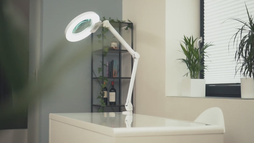 Lupa LED Lumeno 824XPRO, ściemniana z przełączaniem segmentów i metalową obudową